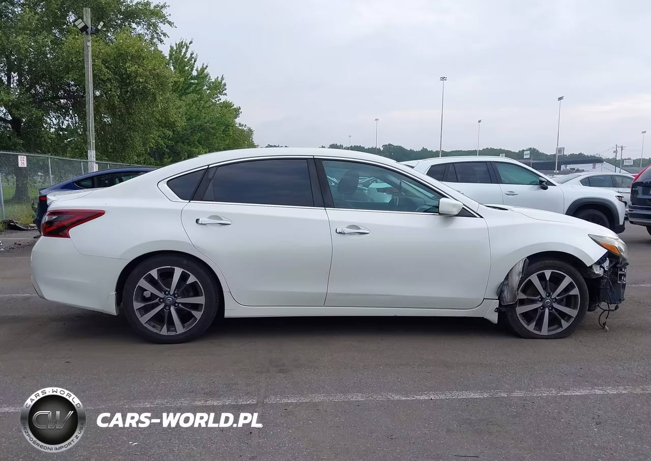 2017 Nissan Altima 2.5 Sr VIN:1N4AL3AP2HC165587 - 13