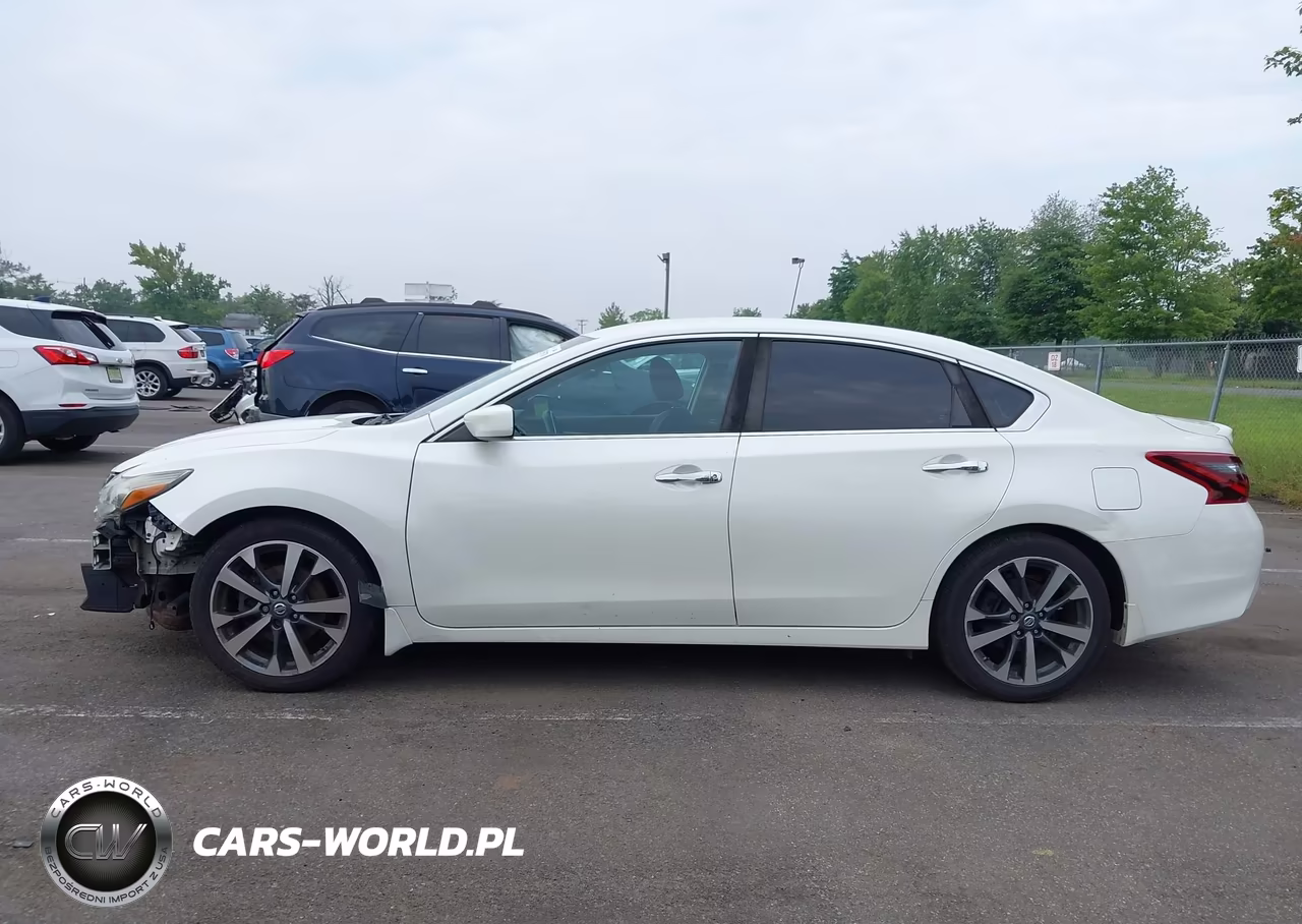 2017 Nissan Altima 2.5 Sr VIN:1N4AL3AP2HC165587 - 14