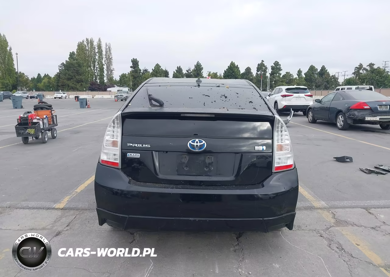 2011 Toyota Prius Three VIN:JTDKN3DU1B5294913 - 17