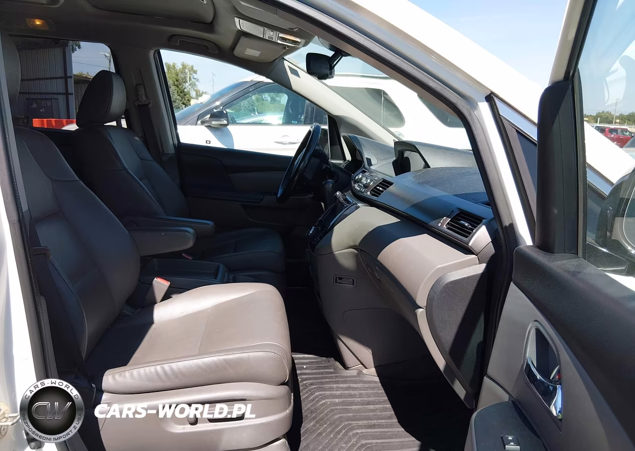 2016 Honda Odyssey Touring-Touring Elite VIN:5FNRL5H9XGB133651 - 5