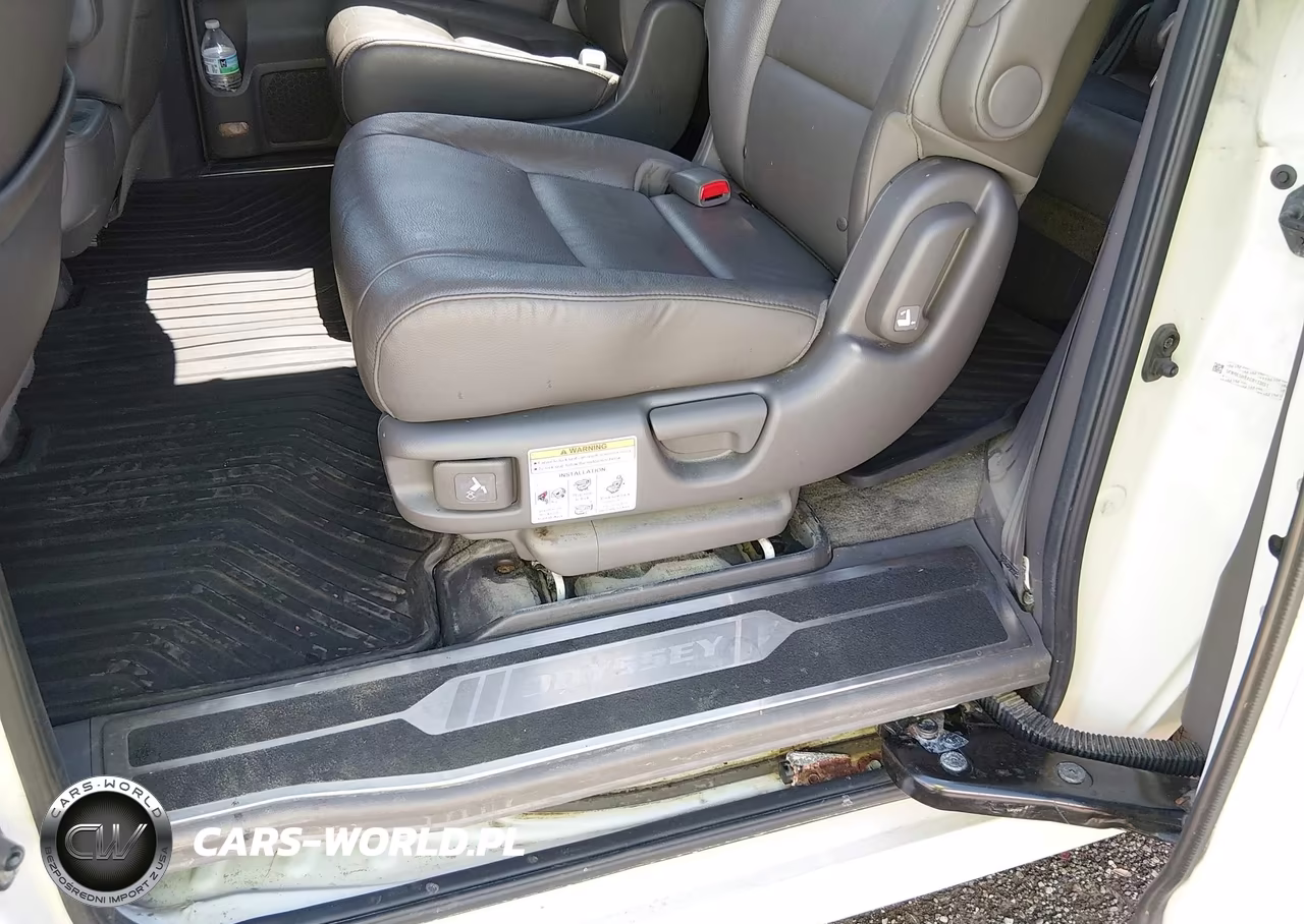 2016 Honda Odyssey Touring-Touring Elite VIN:5FNRL5H9XGB133651 - 6