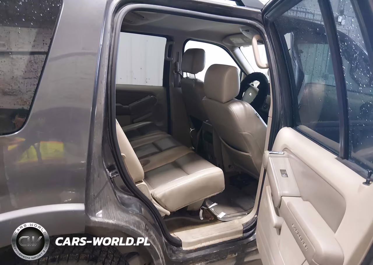 2007 Ford Explorer Xlt VIN:1FMEU73E67UB46136 - 8