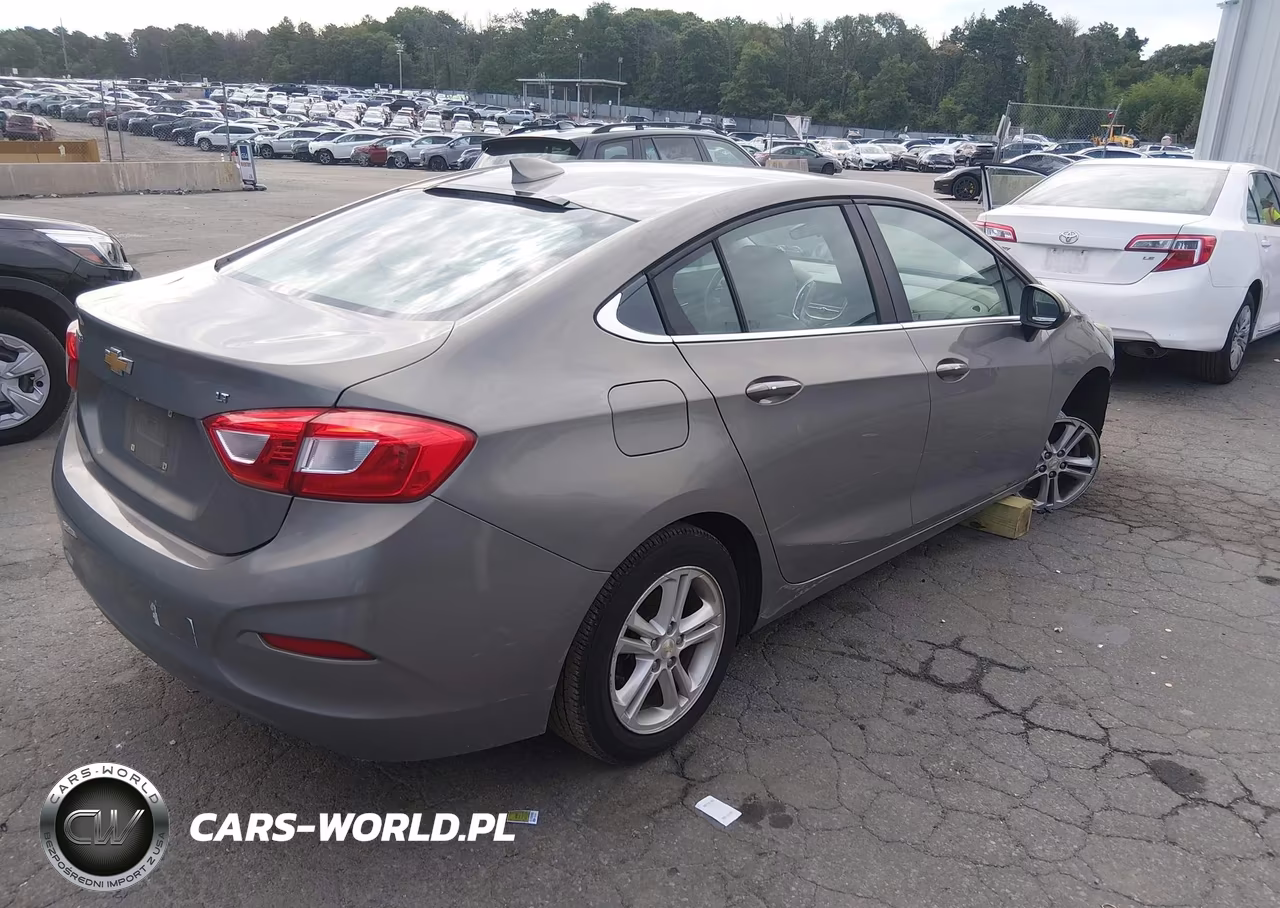 2017 Chevrolet Cruze Lt Auto VIN:1G1BE5SMXH7172796 - 4