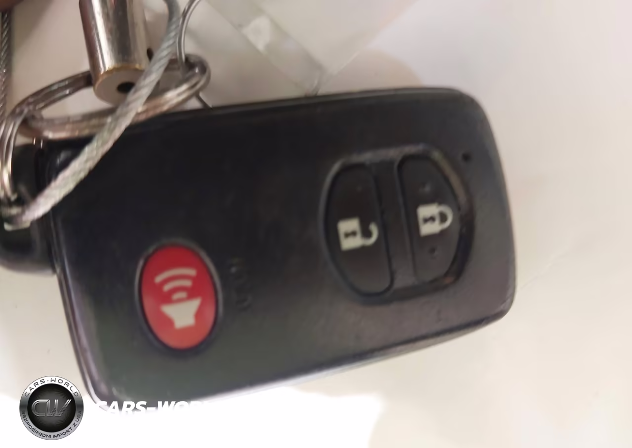 2013 Toyota Prius Two VIN:JTDKN3DU1D5628344 - 11