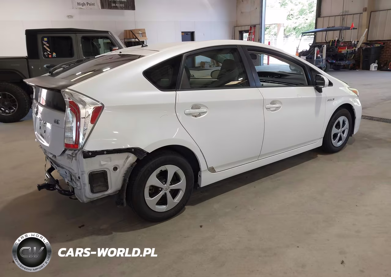 2013 Toyota Prius Two VIN:JTDKN3DU1D5628344 - 4