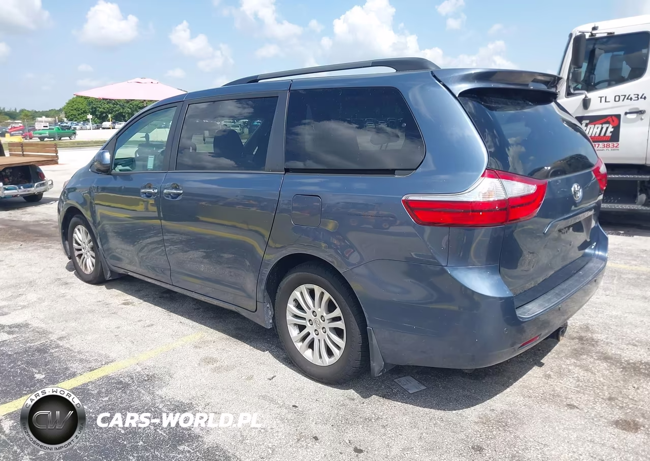 2016 Toyota Sienna Xle 8 Passenger VIN:5TDYK3DC6GS744762 - 3