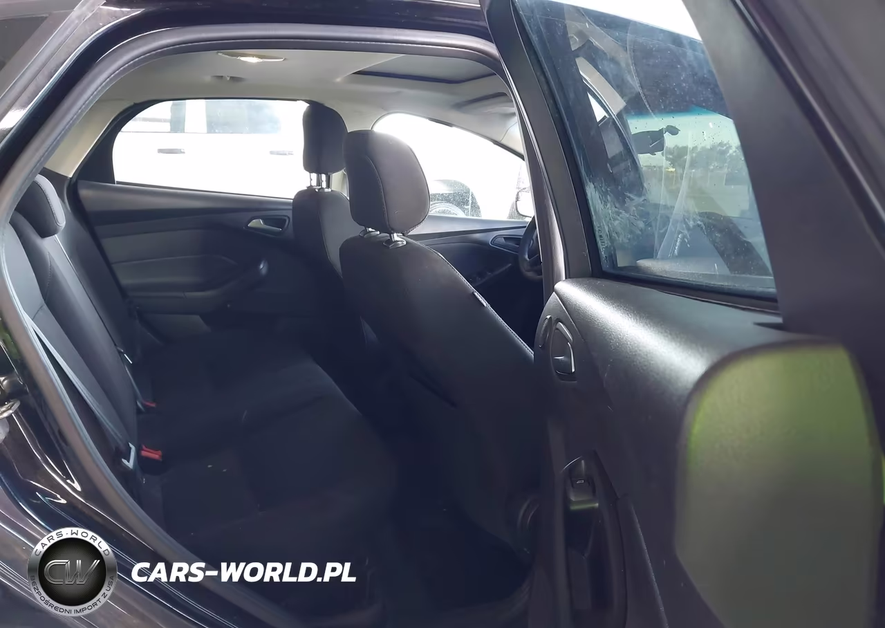 2018 Ford Focus Sel VIN:1FADP3H21JL205630 - 8