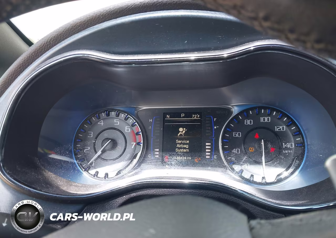 2015 Chrysler 200 S VIN:1C3CCCBB0FN554000 - 7