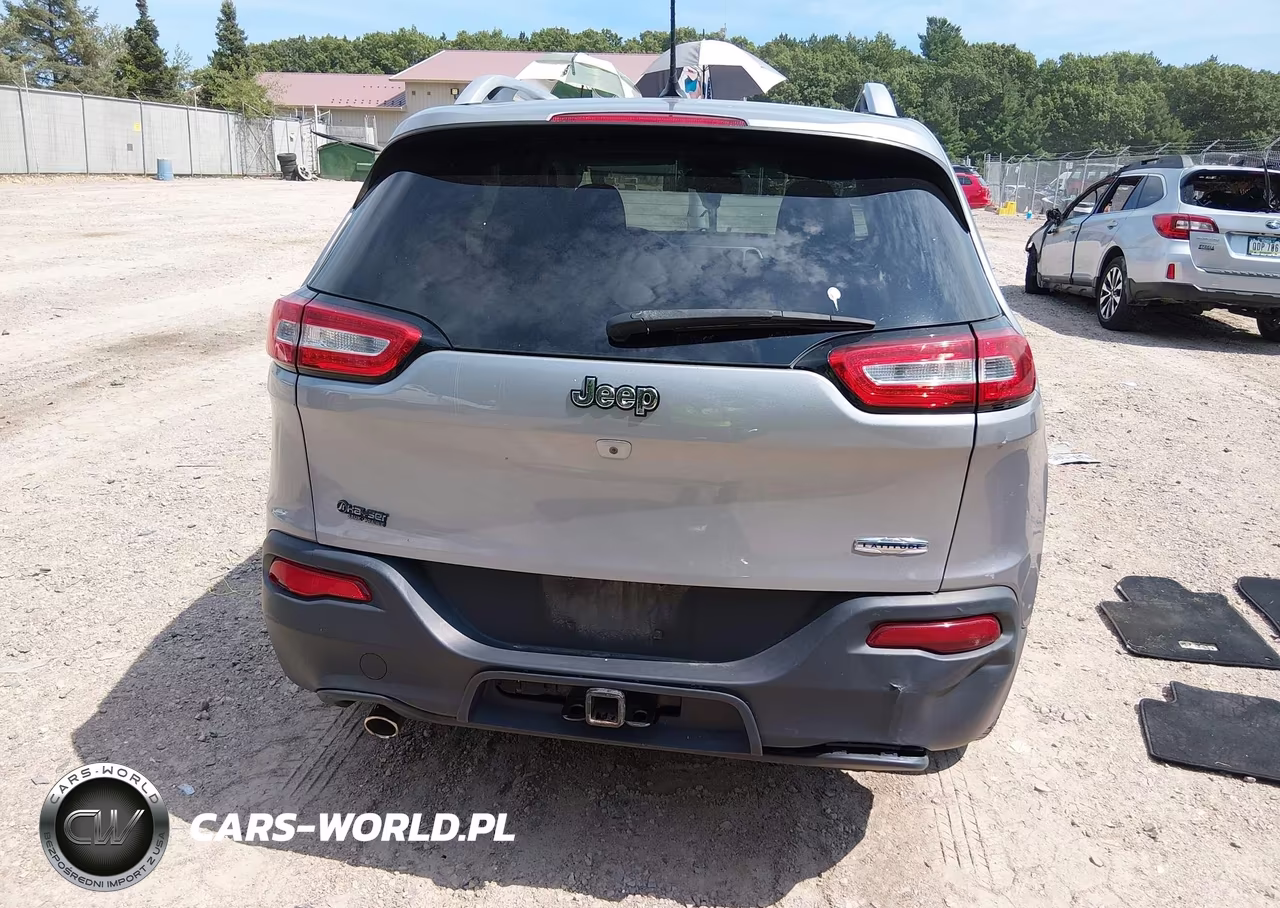 2018 Jeep Cherokee Latitude Fwd VIN:1C4PJLCB2JD573826 - 16