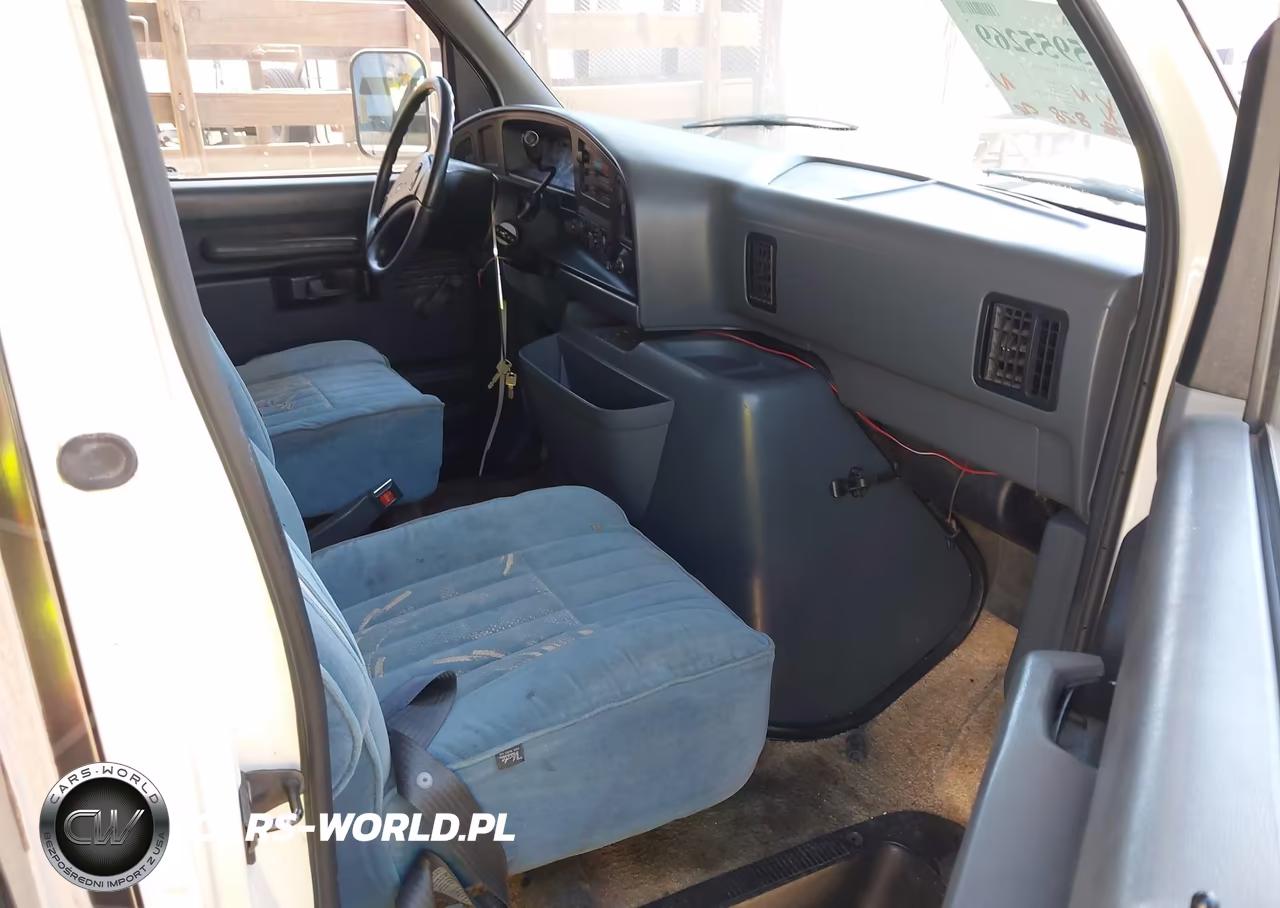 1992 Ford Econoline E350 Cutaway Van VIN:1FDKE30G4NHA14688 - 5