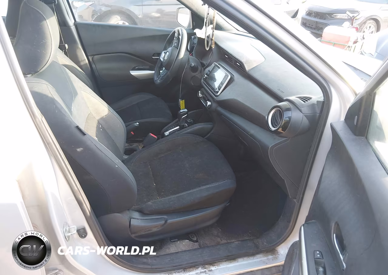 2018 Nissan Kicks Sv VIN:3N1CP5CU0JL533400 - 5