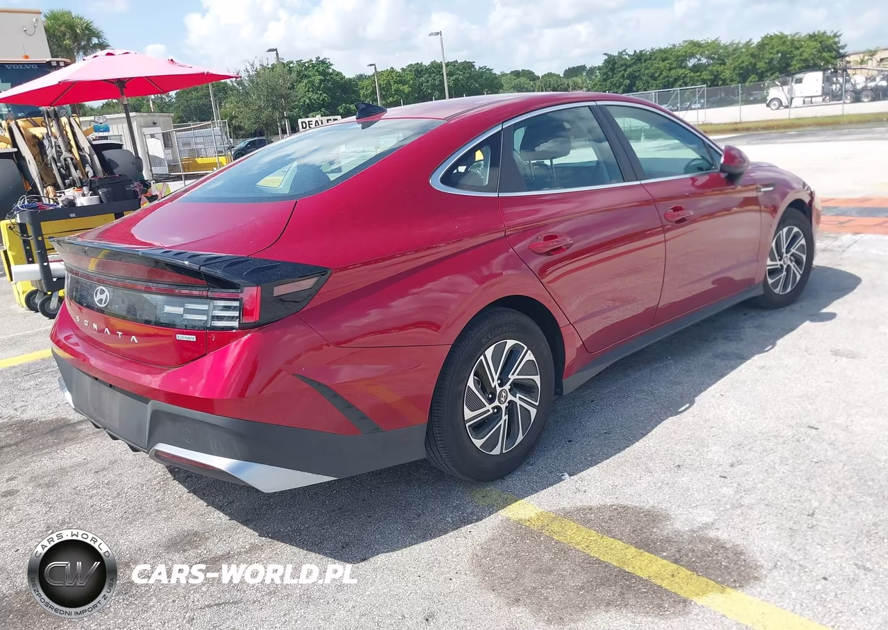 2026 Hyundai Sonata Hybrid Blue VIN:KMHL24JJ4TA170801 - 4