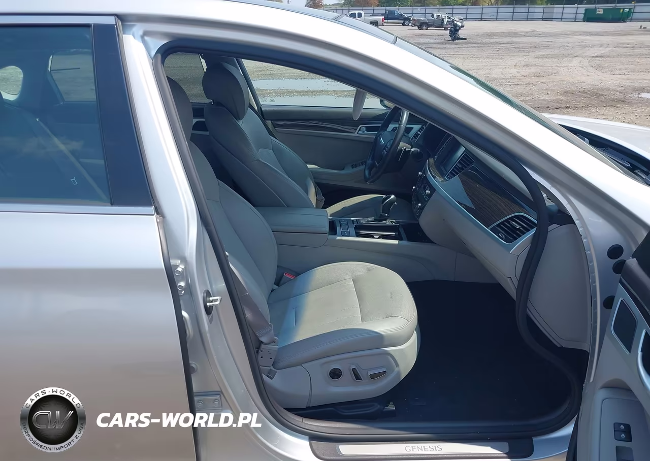 2015 Hyundai Genesis 3.8 VIN:KMHGN4JE3FU048848 - 5
