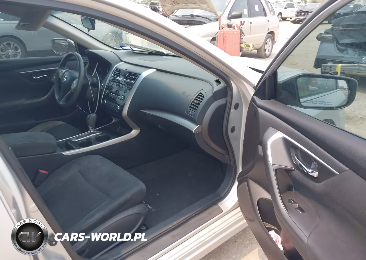 2015 Nissan Altima 2.5 S VIN:1N4AL3AP6FN306243 - 5