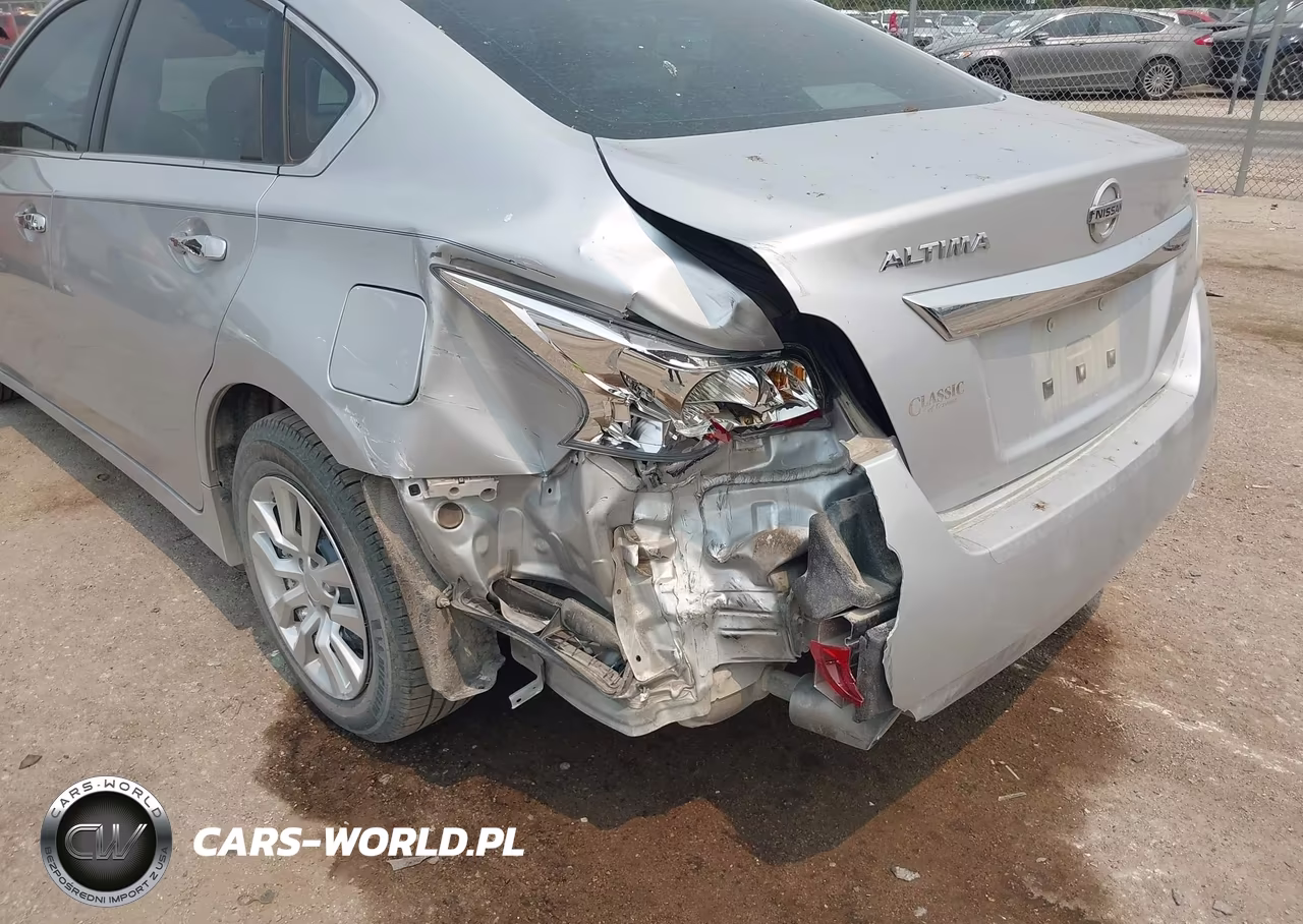 2015 Nissan Altima 2.5 S VIN:1N4AL3AP6FN306243 - 6