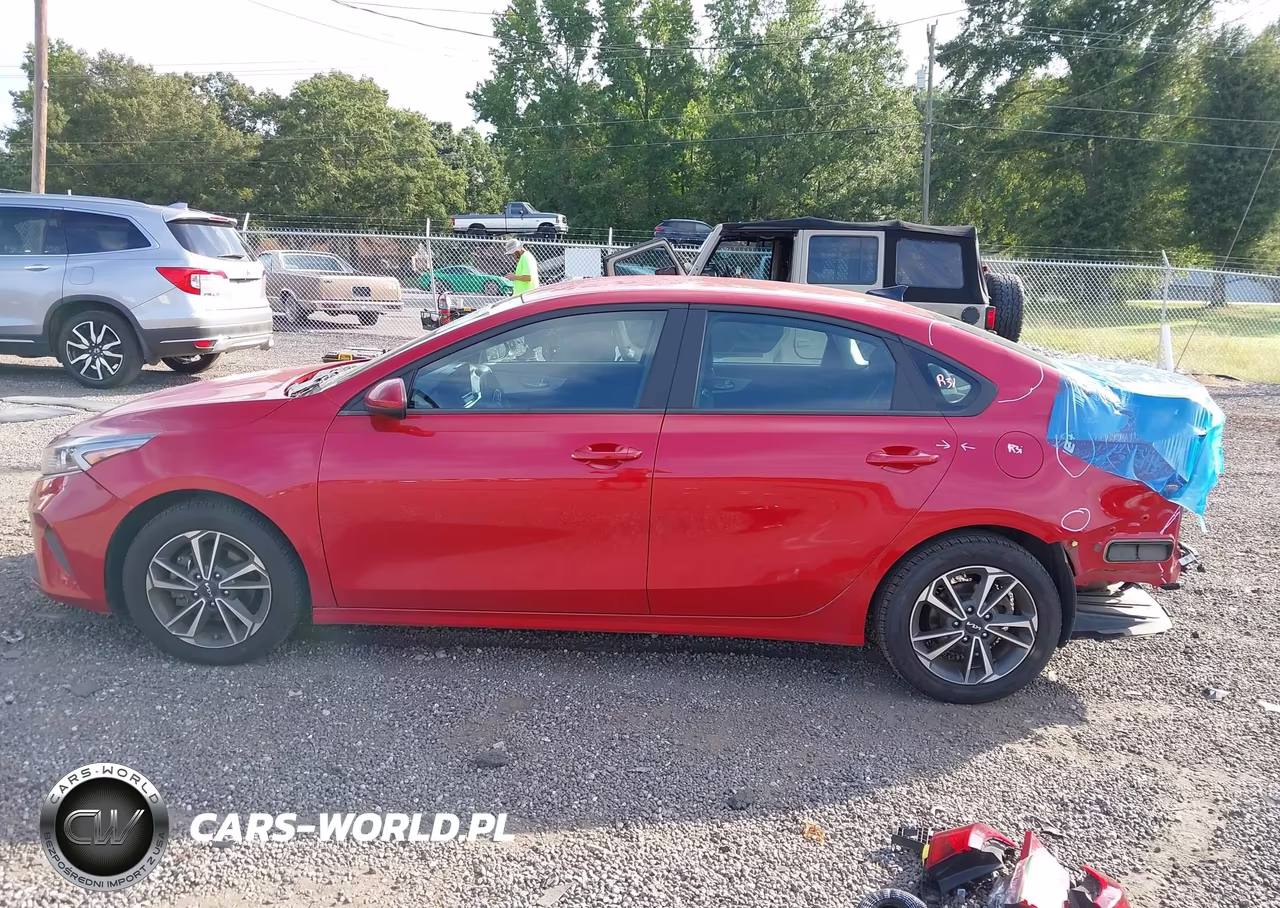 2024 Kia Forte Lxs VIN:3KPF24AD0RE779336 - 15