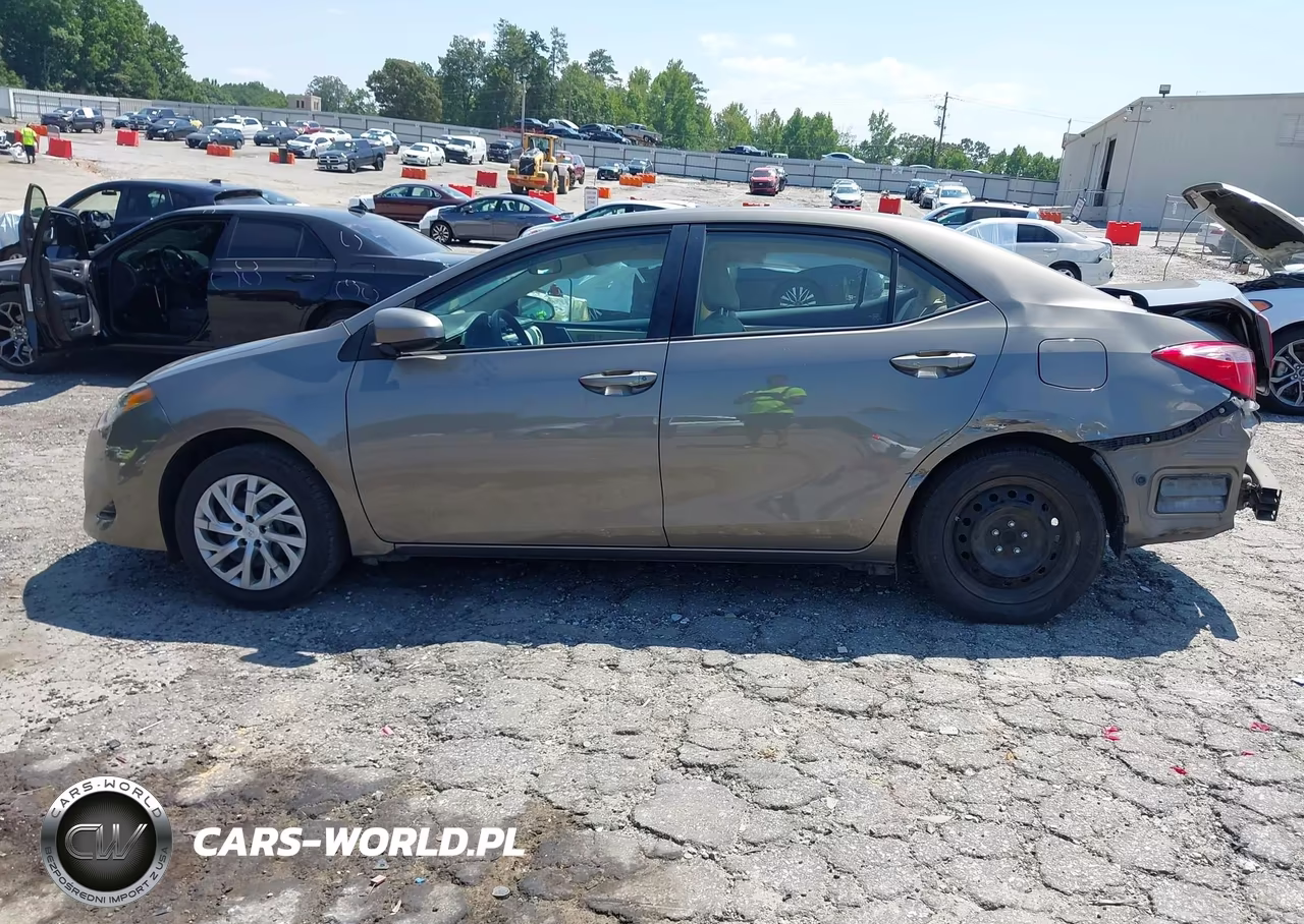 2019 Toyota Corolla Le VIN:2T1BURHE1KC224095 - 14