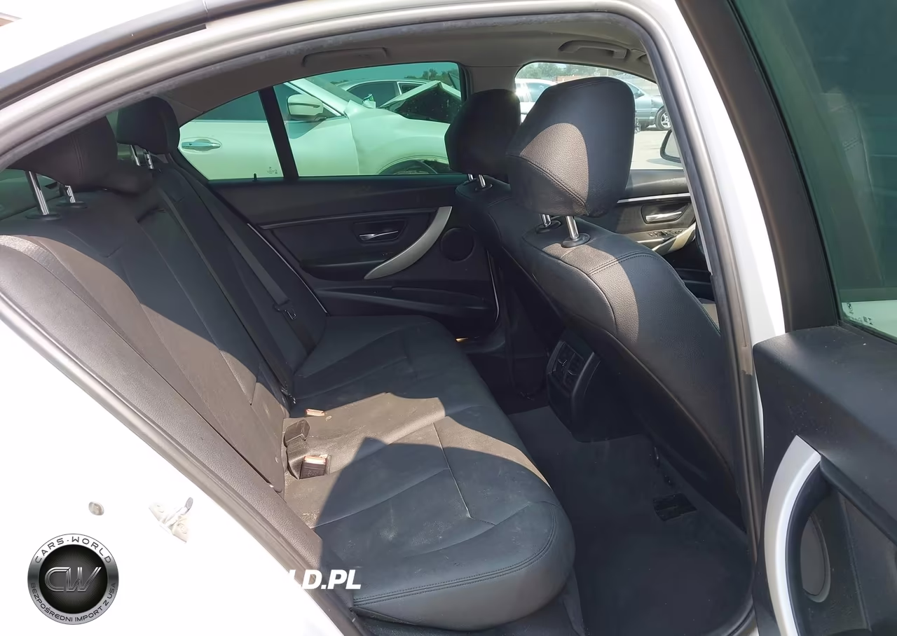2018 BMW 320I VIN:WBA8E1G50JNU89318 - 8