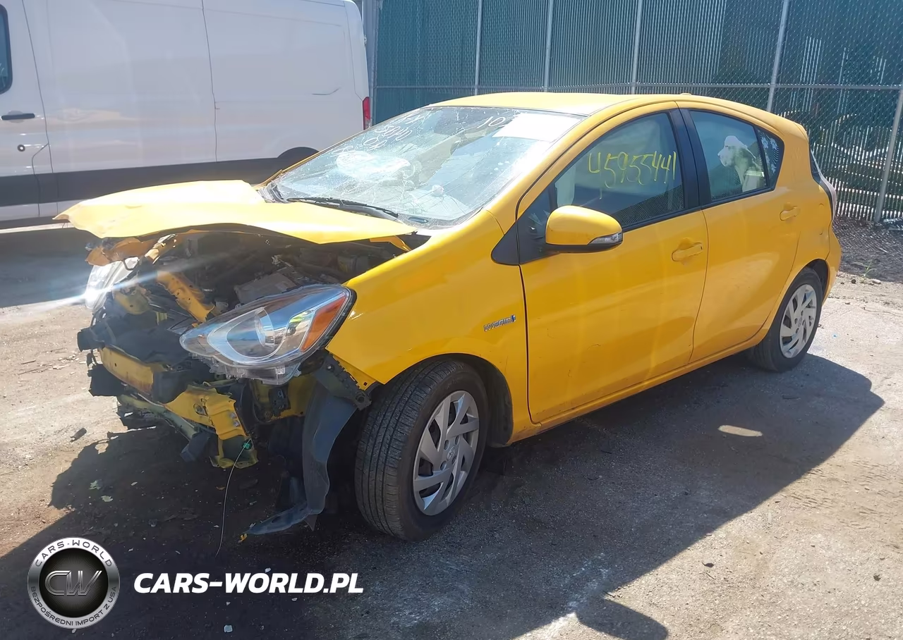 2015 Toyota Prius C Two VIN:JTDKDTB37F1103120 - 2