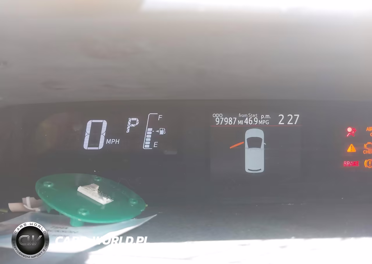 2015 Toyota Prius C Two VIN:JTDKDTB37F1103120 - 7