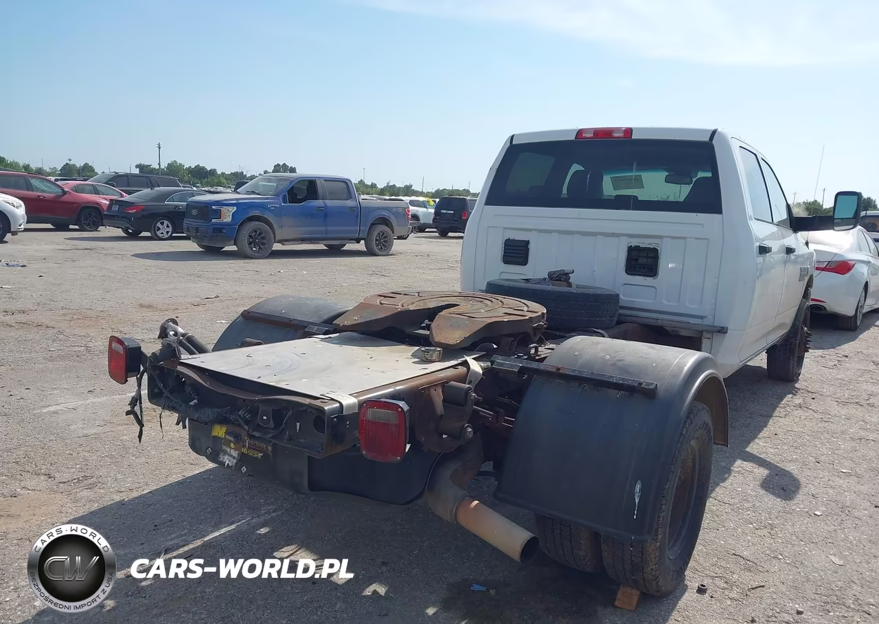 2016 Ram 3500 Chassis Tradesman-Slt-Laramie VIN:3C7WRTCL1GG374830 - 4
