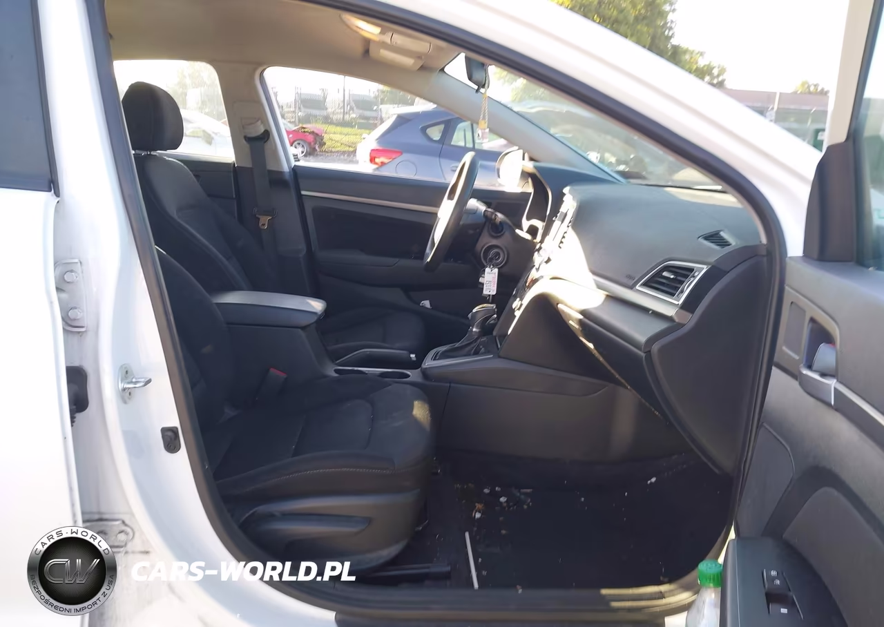 2018 Hyundai Elantra Sel VIN:5NPD84LF9JH325235 - 5