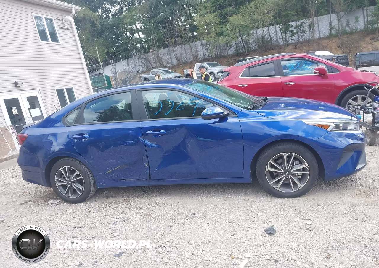 2023 Kia Forte Lxs VIN:3KPF24AD5PE641210 - 13