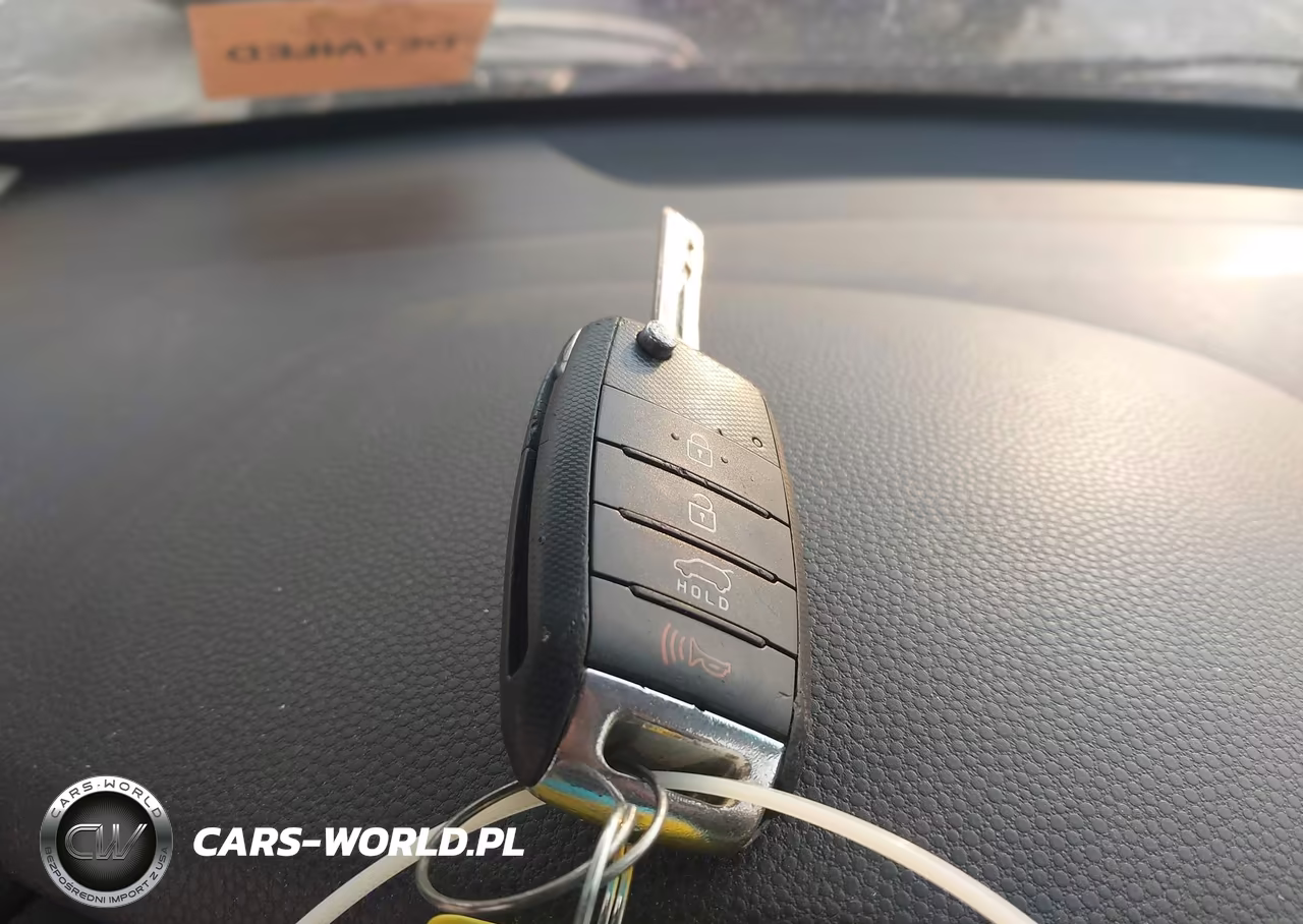 2016 Kia Soul + VIN:KNDJP3A57G7239980 - 11