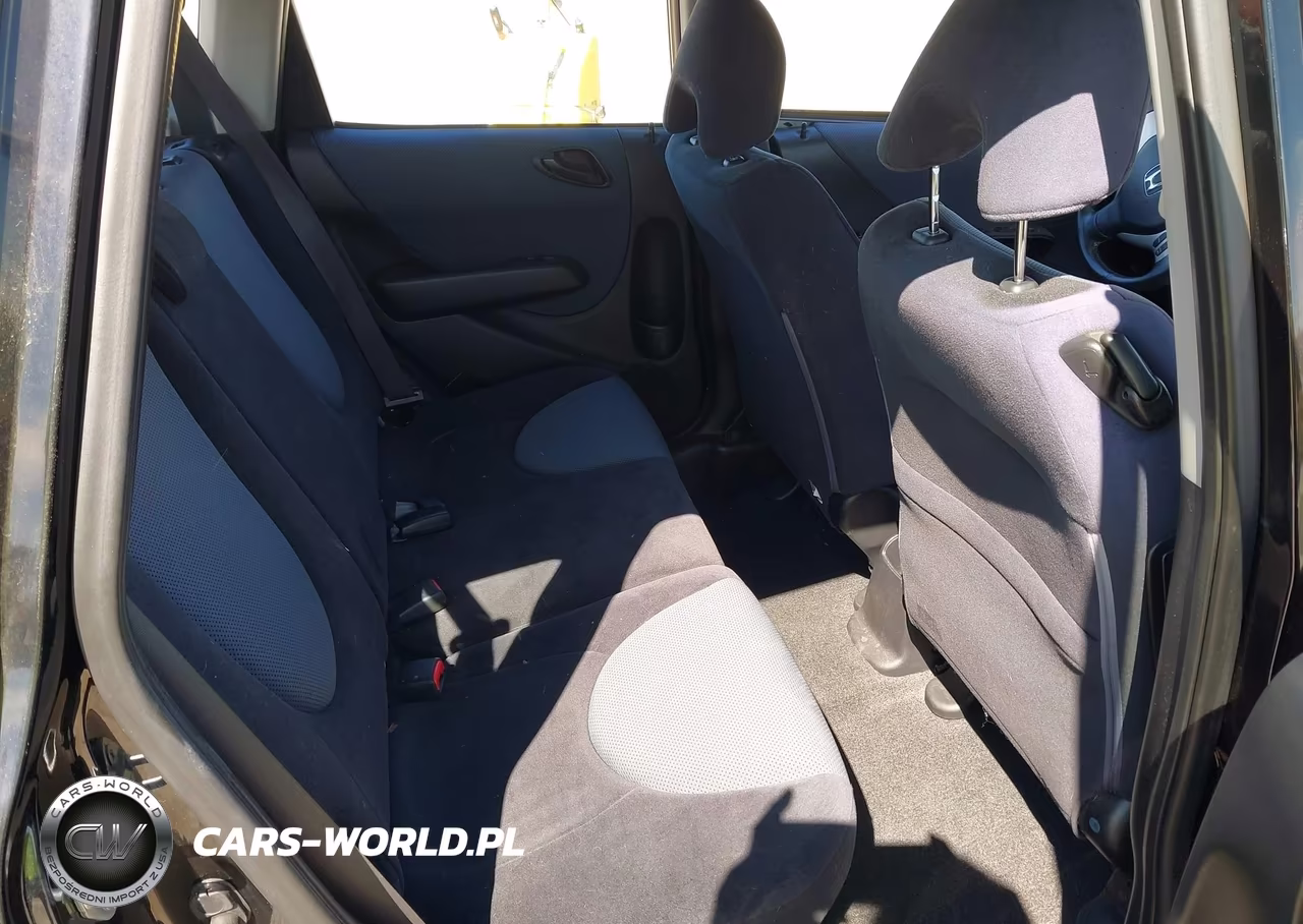 2007 Honda Fit Sport VIN:JHMGD38667S026838 - 8