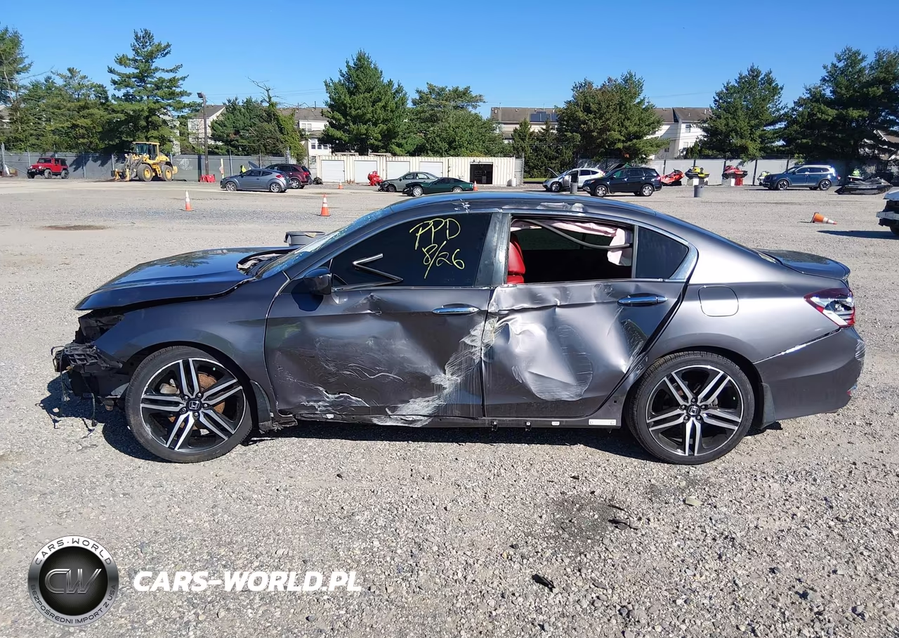 2017 Honda Accord Sport VIN:1HGCR2F59HA292191 - 15