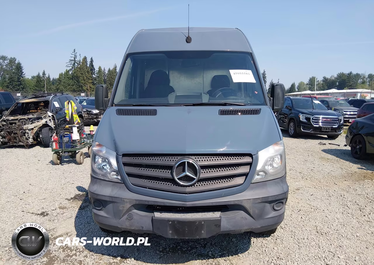 2018 Mercedes-Benz Sprinter 2500 Standard Roof V6 VIN:WD3PE7CD9JP641335 - 11