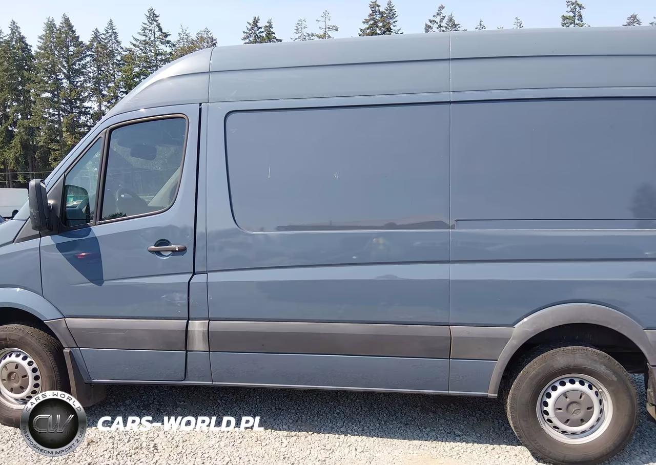 2018 Mercedes-Benz Sprinter 2500 Standard Roof V6 VIN:WD3PE7CD9JP641335 - 13