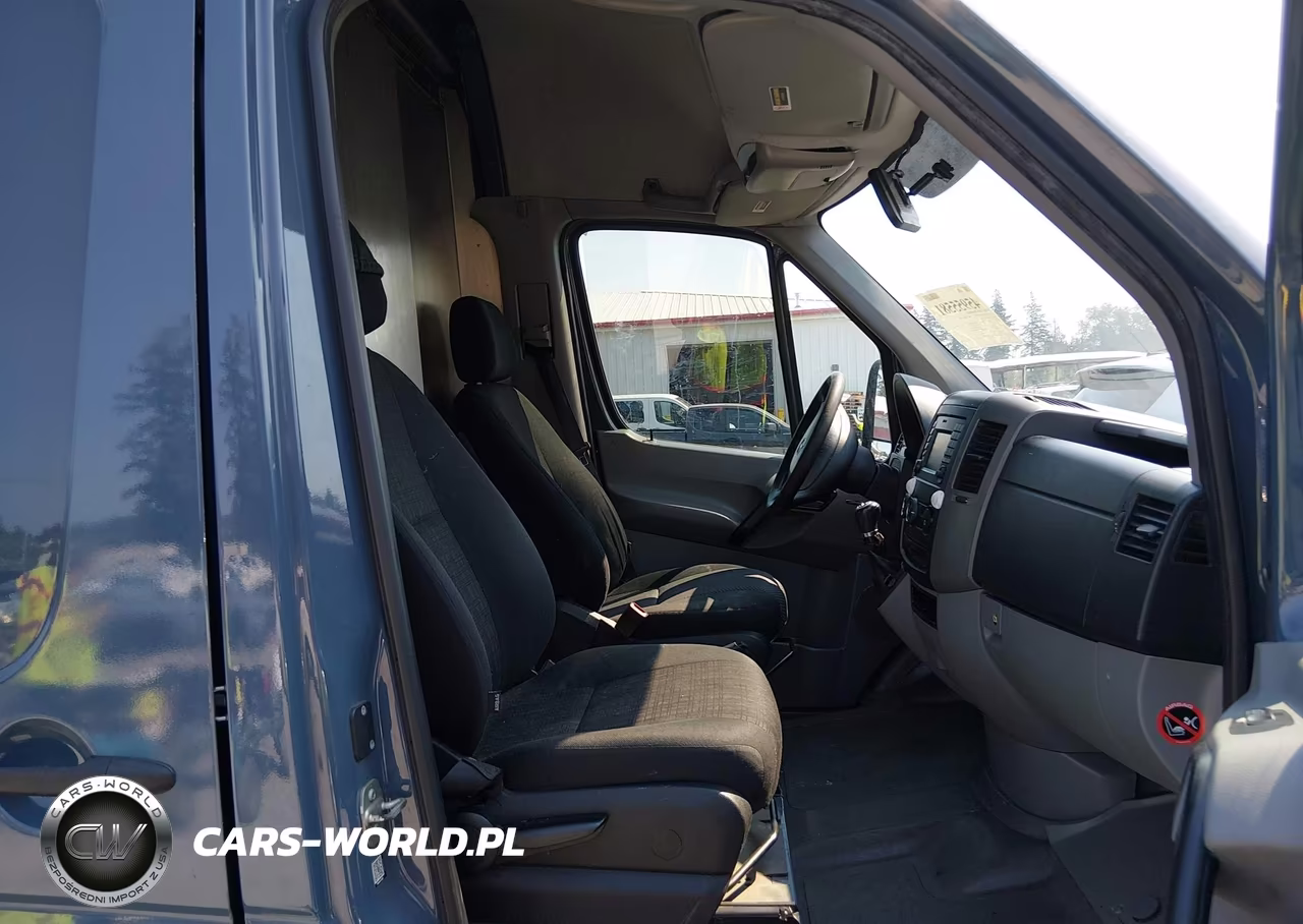 2018 Mercedes-Benz Sprinter 2500 Standard Roof V6 VIN:WD3PE7CD9JP641335 - 16