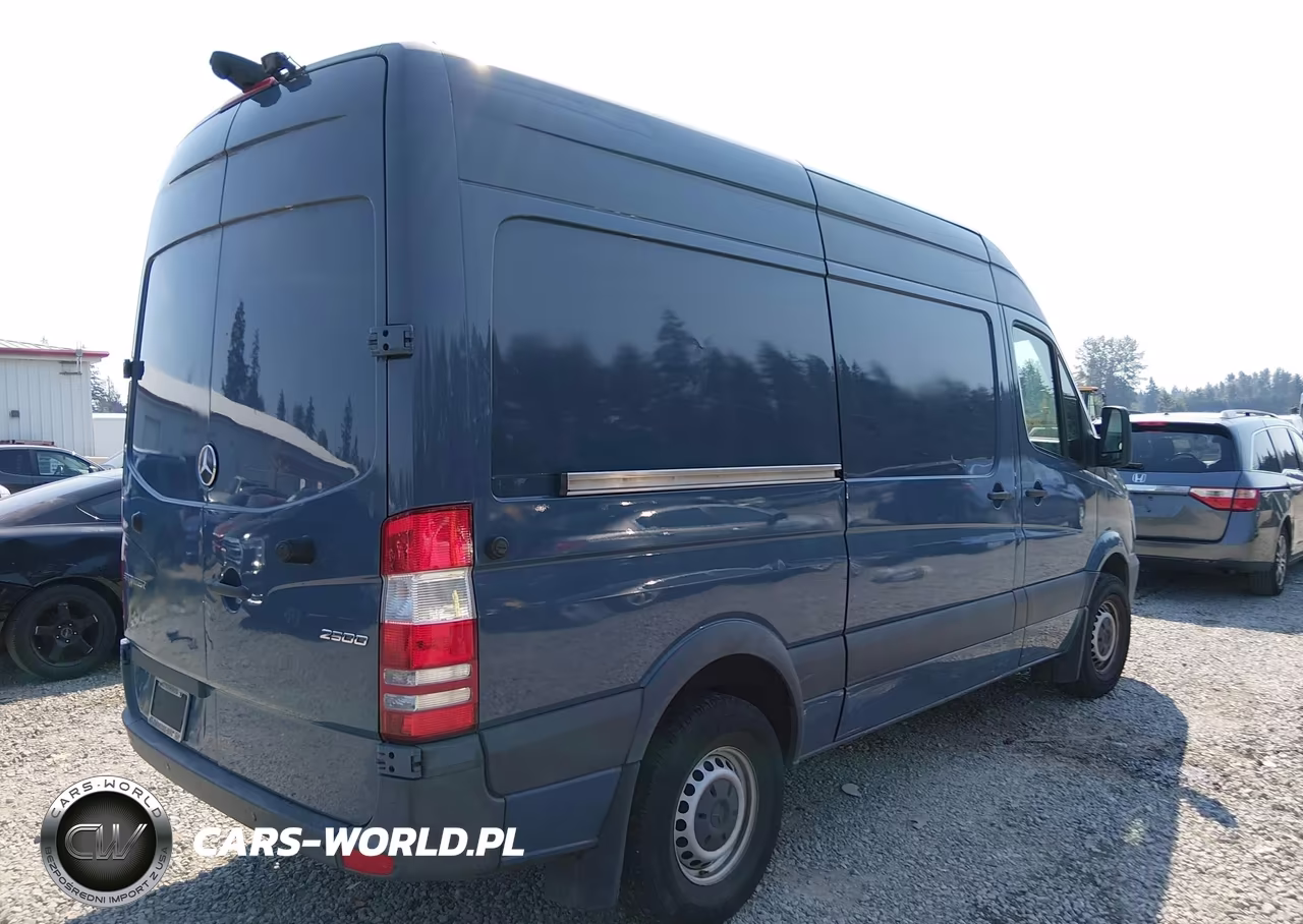 2018 Mercedes-Benz Sprinter 2500 Standard Roof V6 VIN:WD3PE7CD9JP641335 - 4