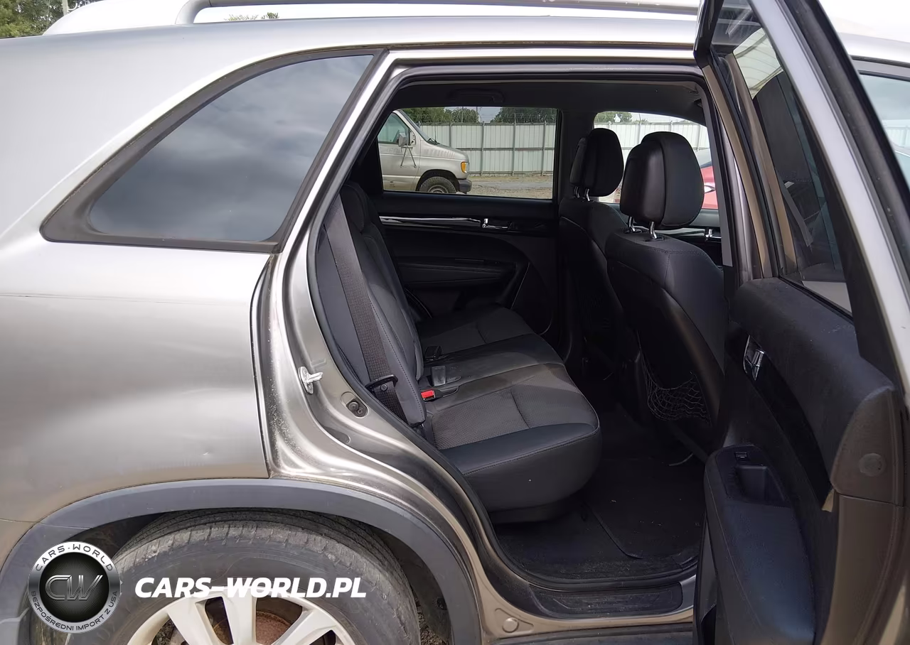 2011 Kia Sorento Lx V6 VIN:5XYKT4A26BG091621 - 8