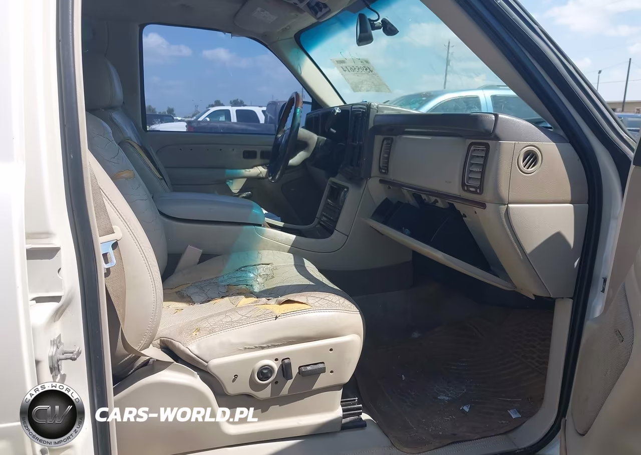 2006 Cadillac Escalade Standard VIN:1GYEC63N56R158825 - 5