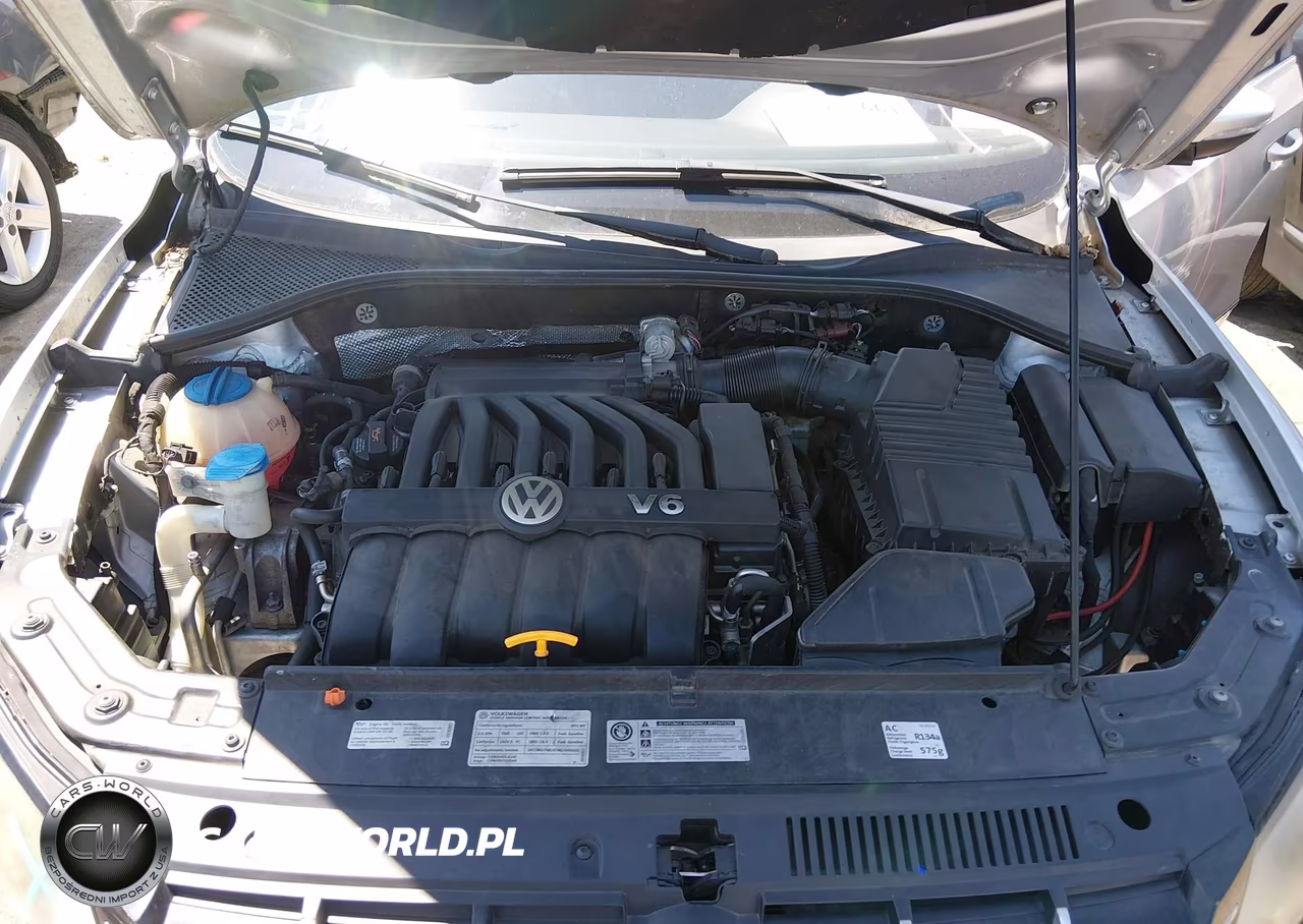 2012 Volkswagen Passat 3.6L V6 Sel Premium VIN:1VWCM7A31CC025735 - 10
