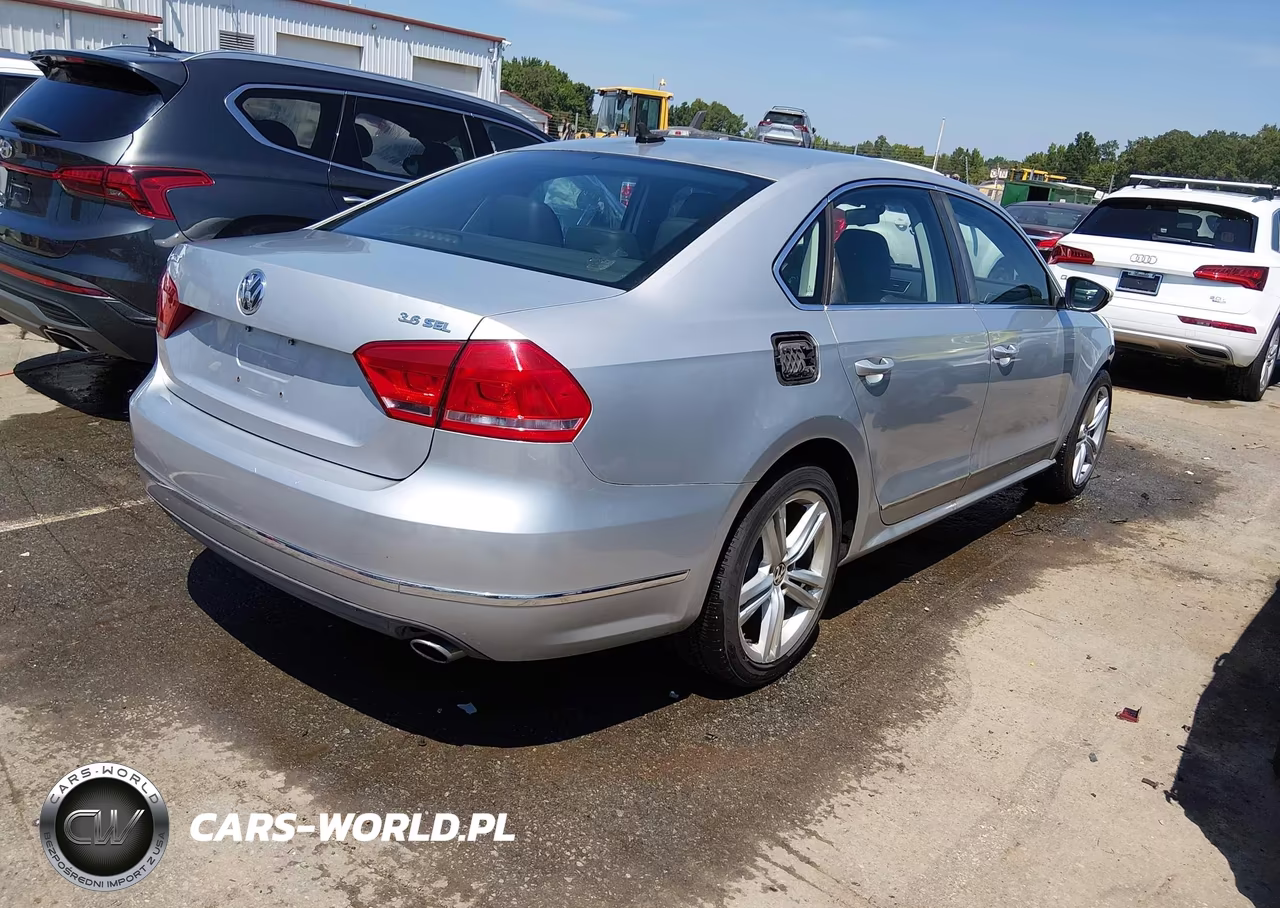 2012 Volkswagen Passat 3.6L V6 Sel Premium VIN:1VWCM7A31CC025735 - 4
