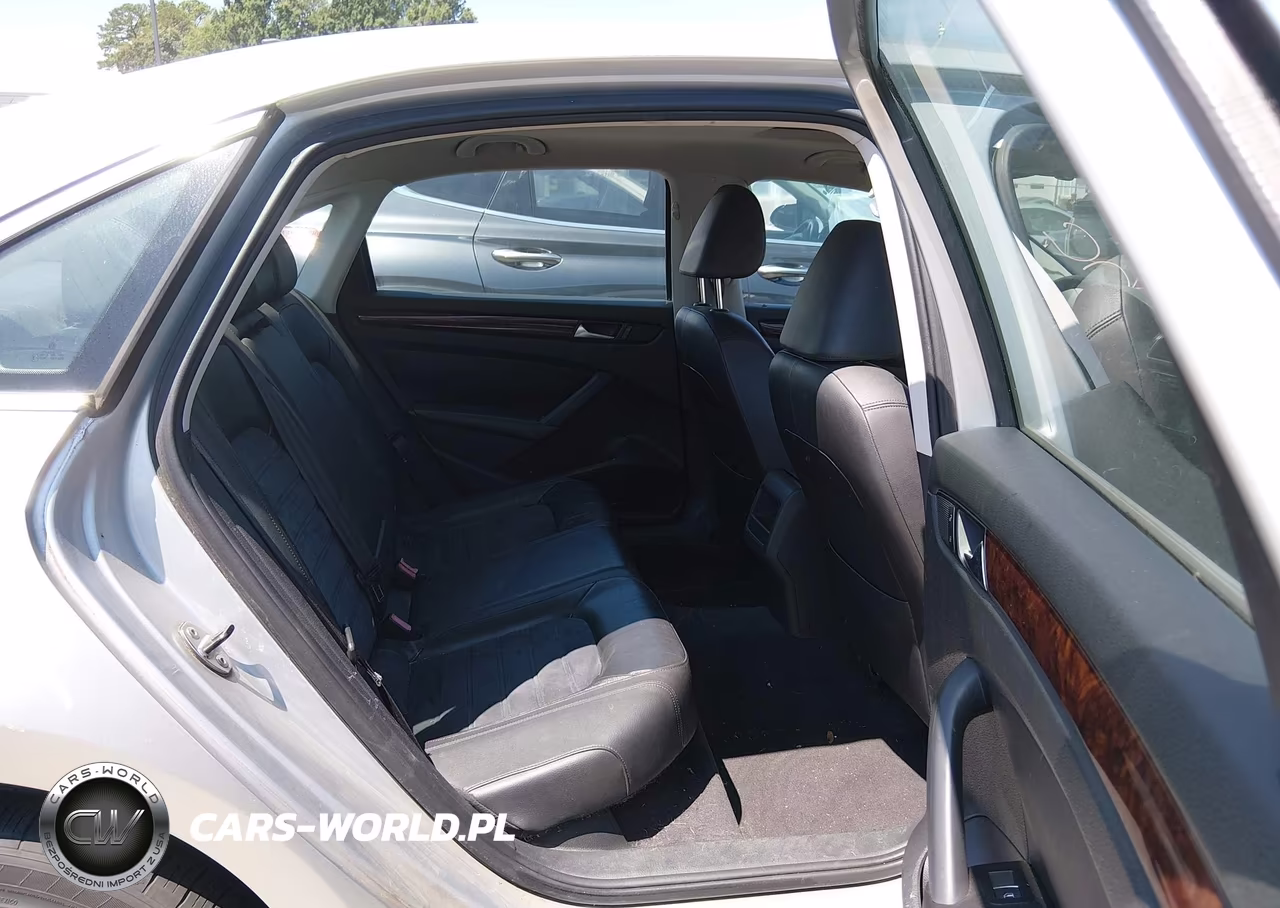 2012 Volkswagen Passat 3.6L V6 Sel Premium VIN:1VWCM7A31CC025735 - 8