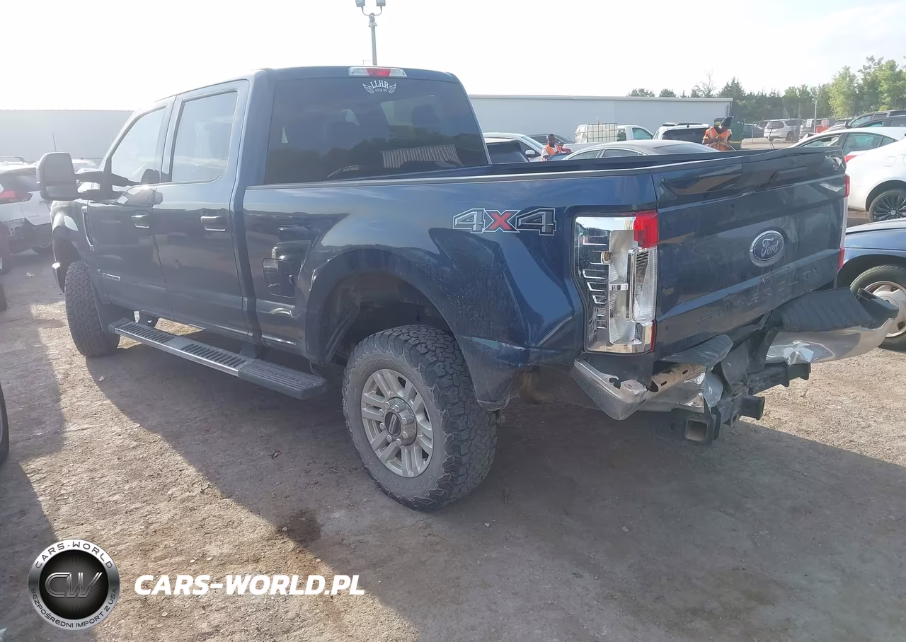 2017 Ford F-250 Xlt VIN:1FT7W2BTXHEE98156 - 3