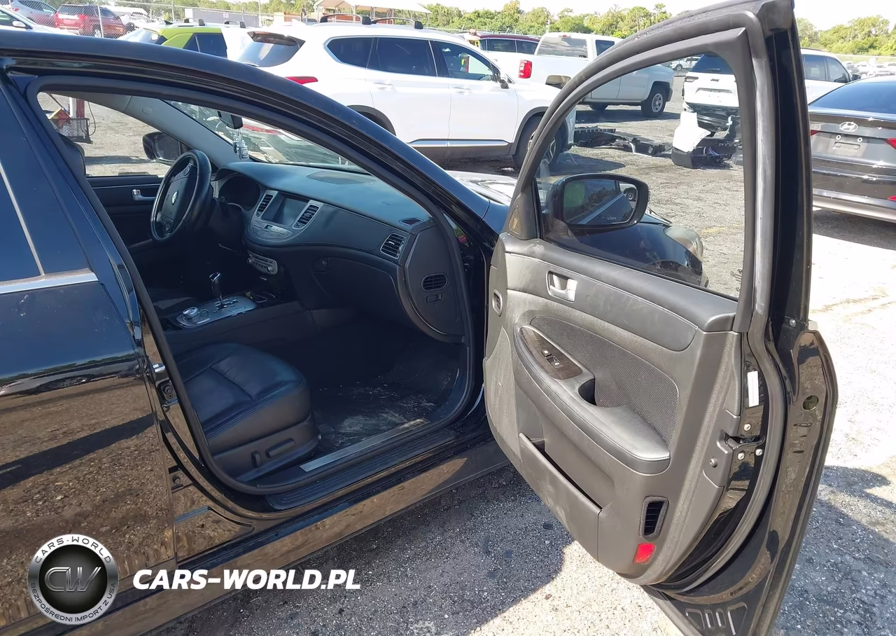 2013 Hyundai Genesis 3.8 VIN:KMHGC4DD6DU251996 - 5