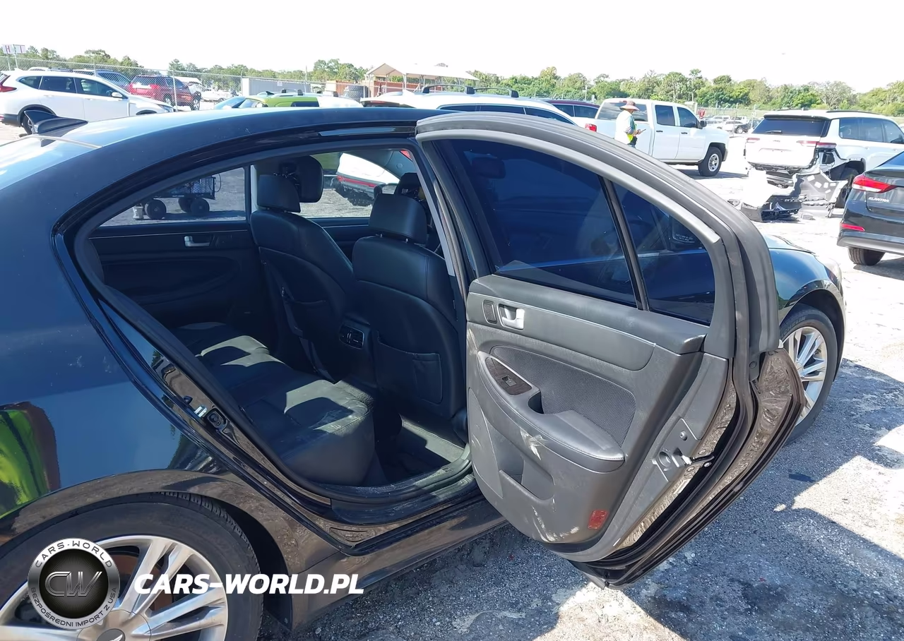 2013 Hyundai Genesis 3.8 VIN:KMHGC4DD6DU251996 - 8