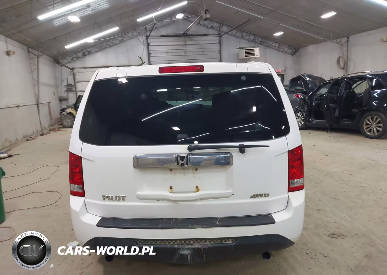 2015 Honda Pilot Lx VIN:5FNYF4H22FB045790 - 16