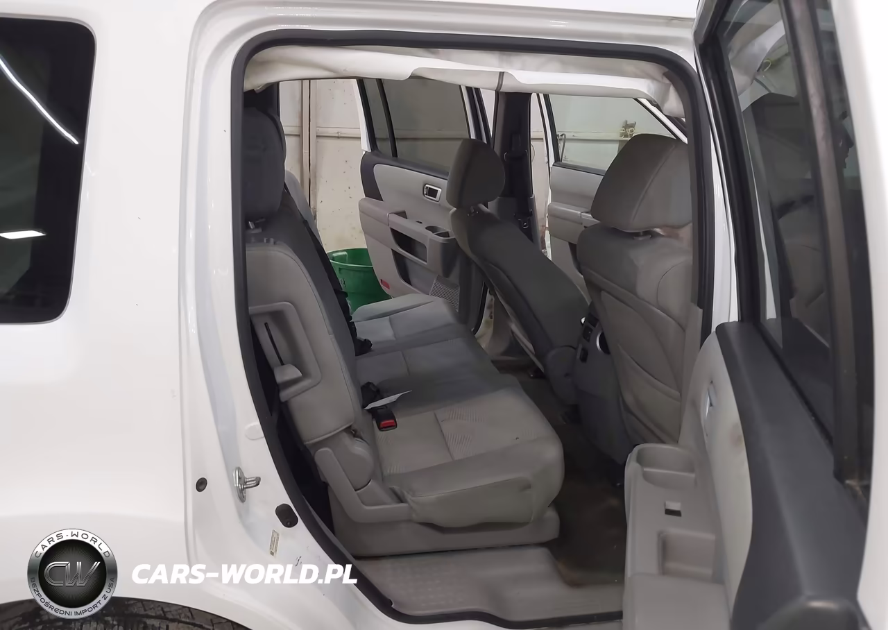 2015 Honda Pilot Lx VIN:5FNYF4H22FB045790 - 8