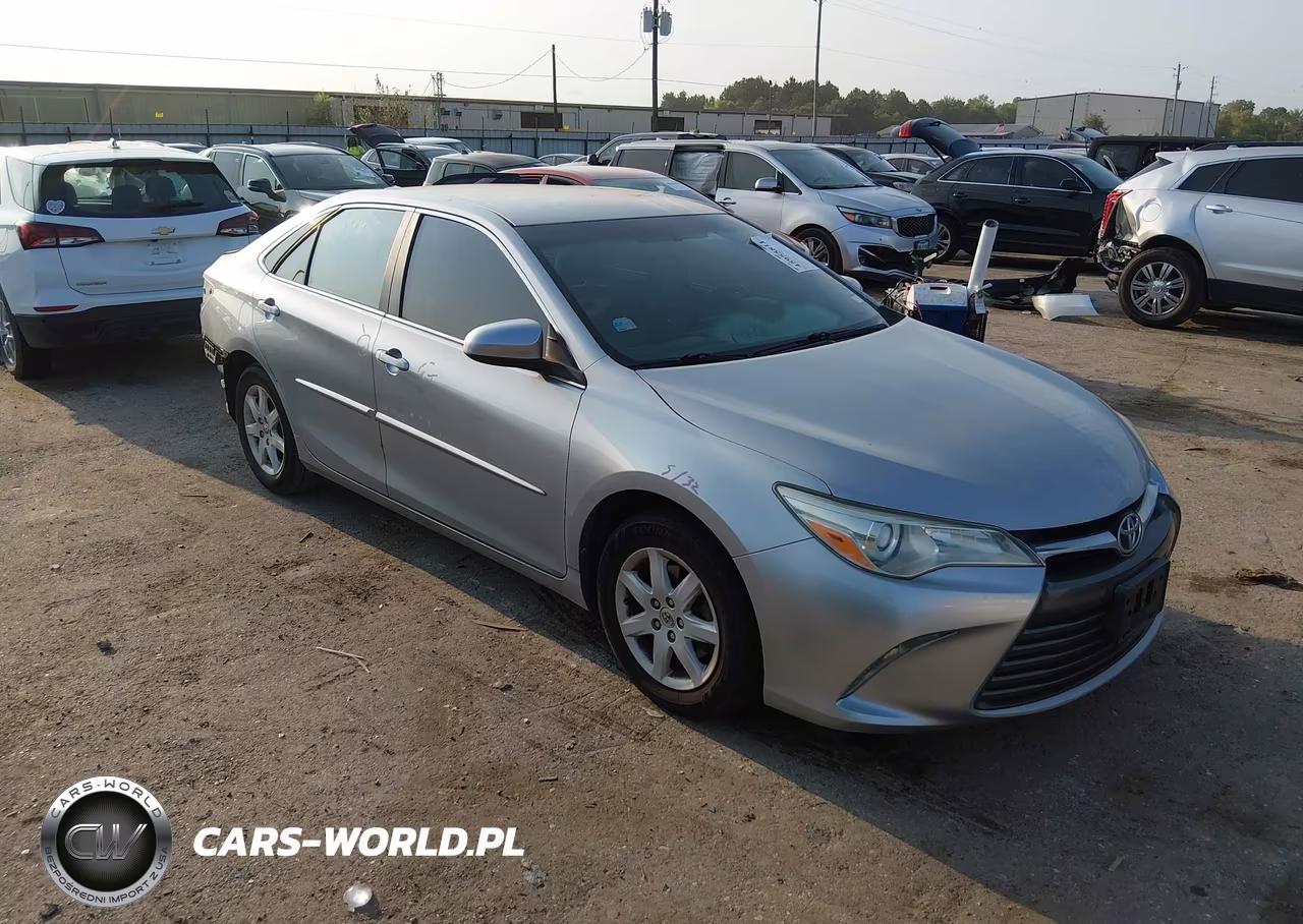 2015 Toyota Camry Le VIN:4T4BF1FK3FR477336 - 1