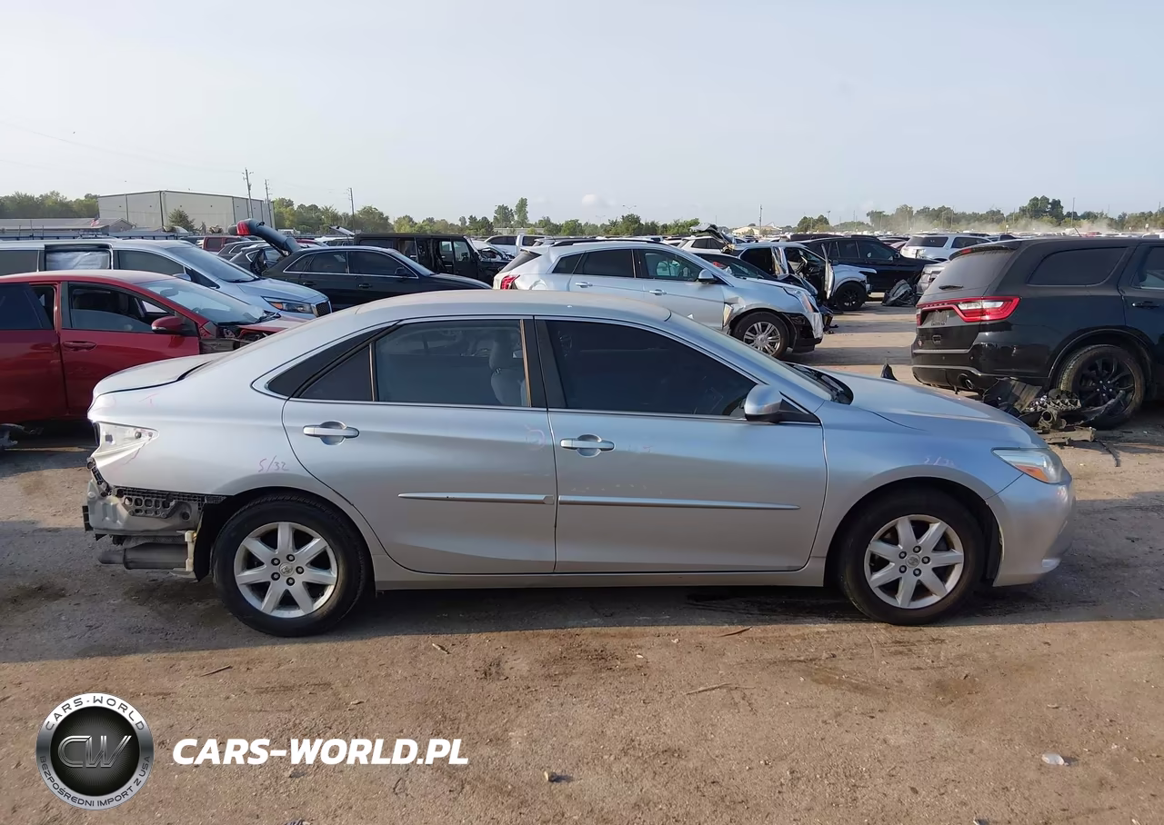 2015 Toyota Camry Le VIN:4T4BF1FK3FR477336 - 13