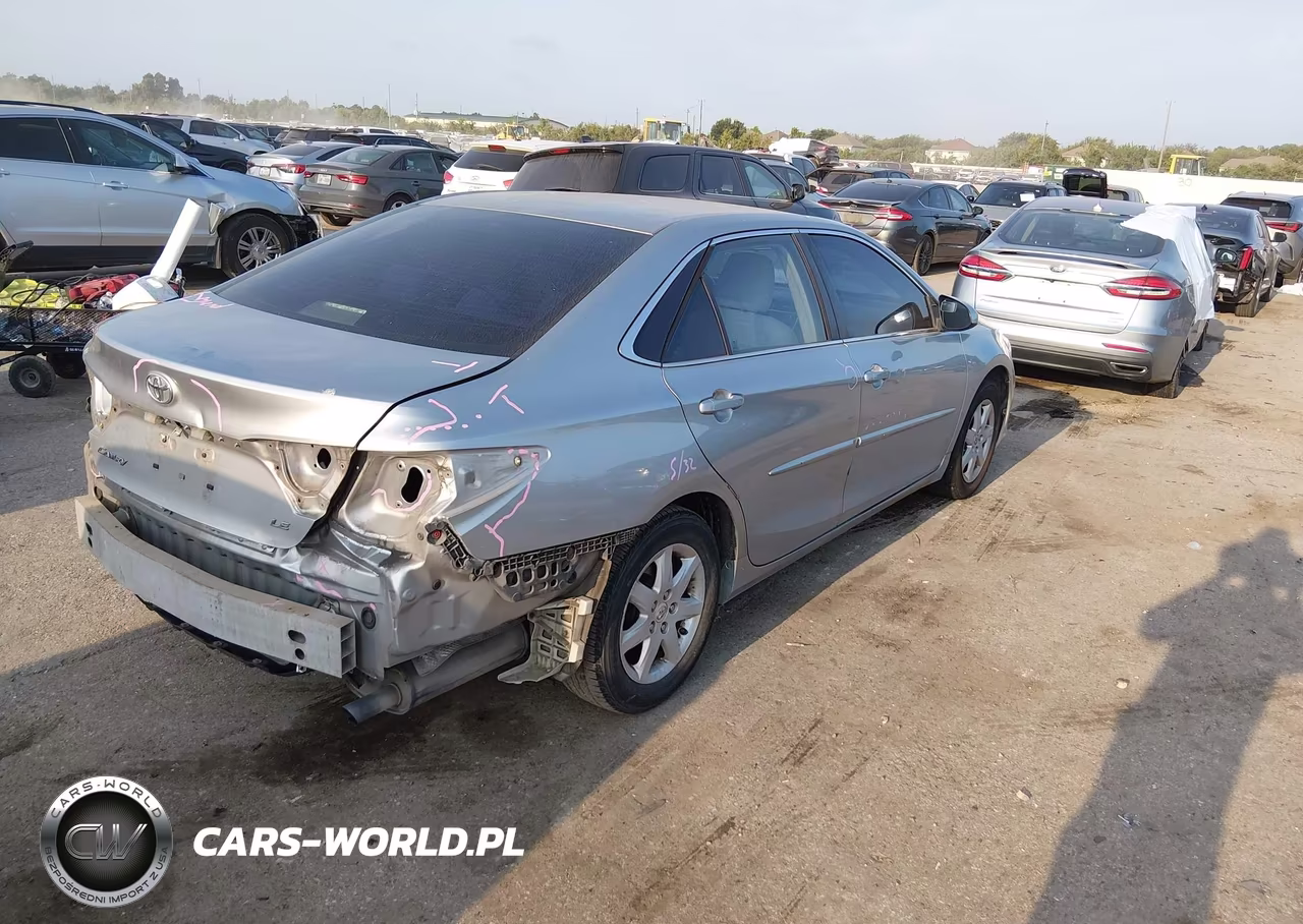 2015 Toyota Camry Le VIN:4T4BF1FK3FR477336 - 4