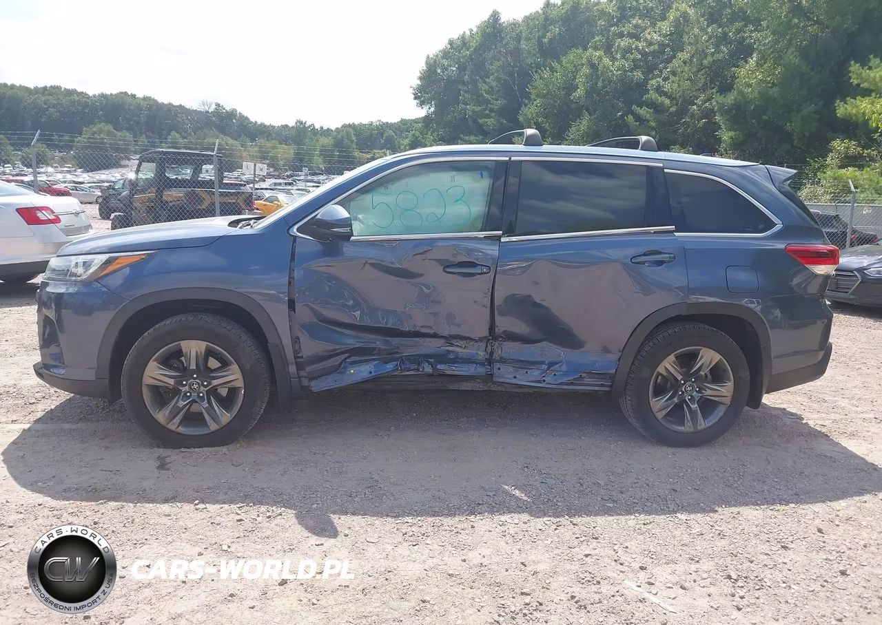2017 Toyota Highlander Limited Platinum VIN:5TDDZRFH6HS392211 - 15