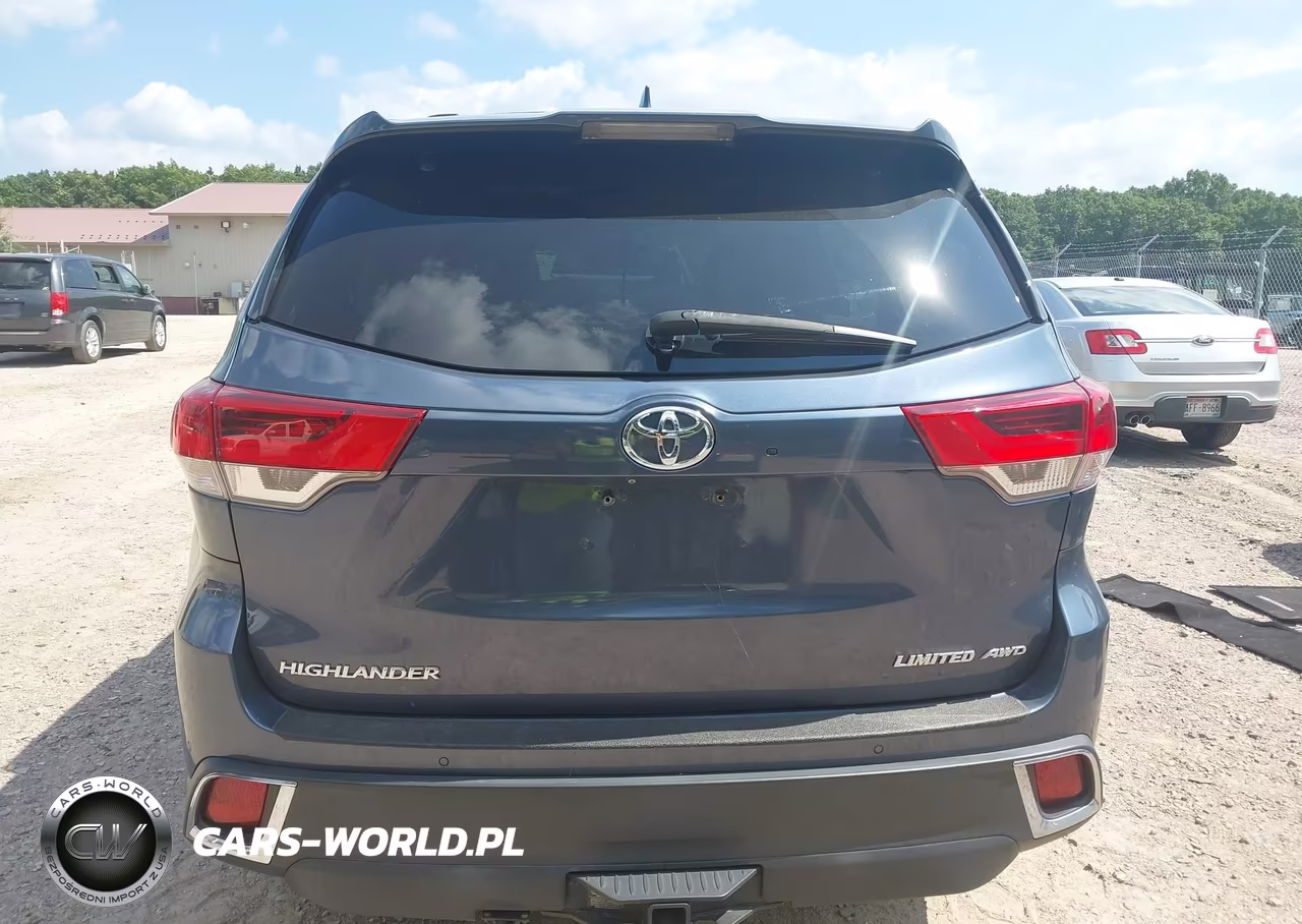 2017 Toyota Highlander Limited Platinum VIN:5TDDZRFH6HS392211 - 17