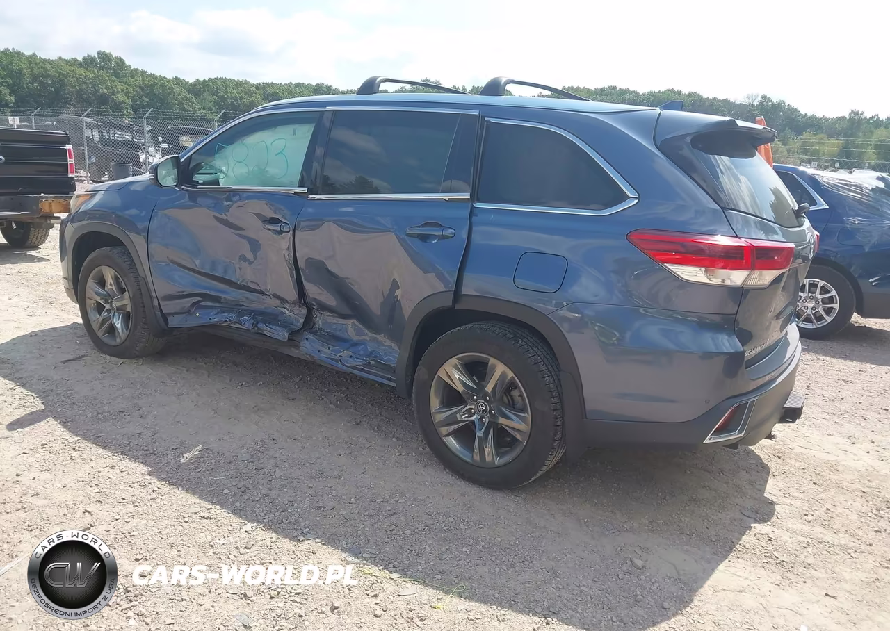 2017 Toyota Highlander Limited Platinum VIN:5TDDZRFH6HS392211 - 3